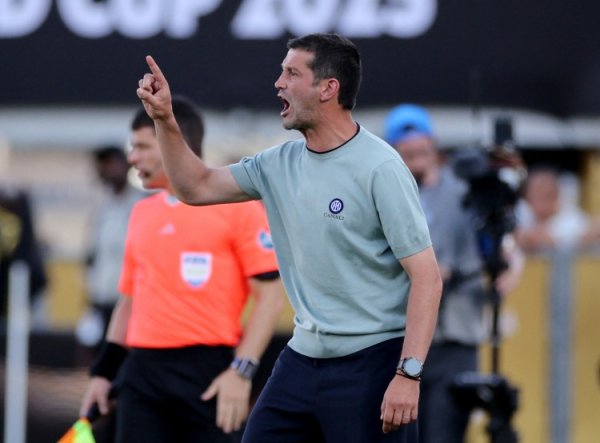 Zivo: Inter Milan nên bảo đả