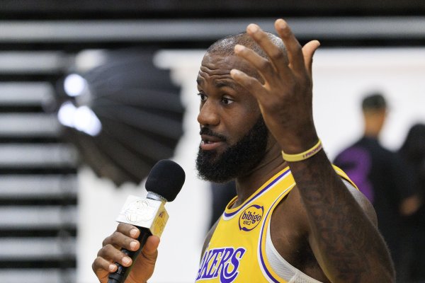 James đã không yêu cầu Laker
