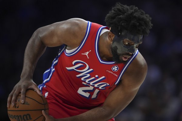 Haynes: Embiid vẫn bị giới h